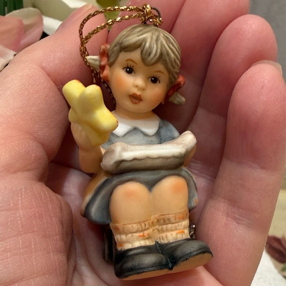 Vintage 2000 Goebel Berta Hummel Star Bright Christmas Ornament Authentic